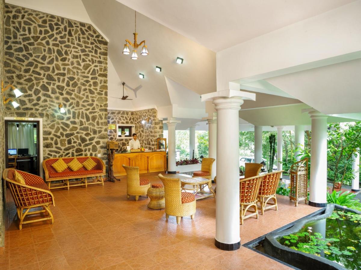 Hotel Treetop Thekkady Buitenkant foto