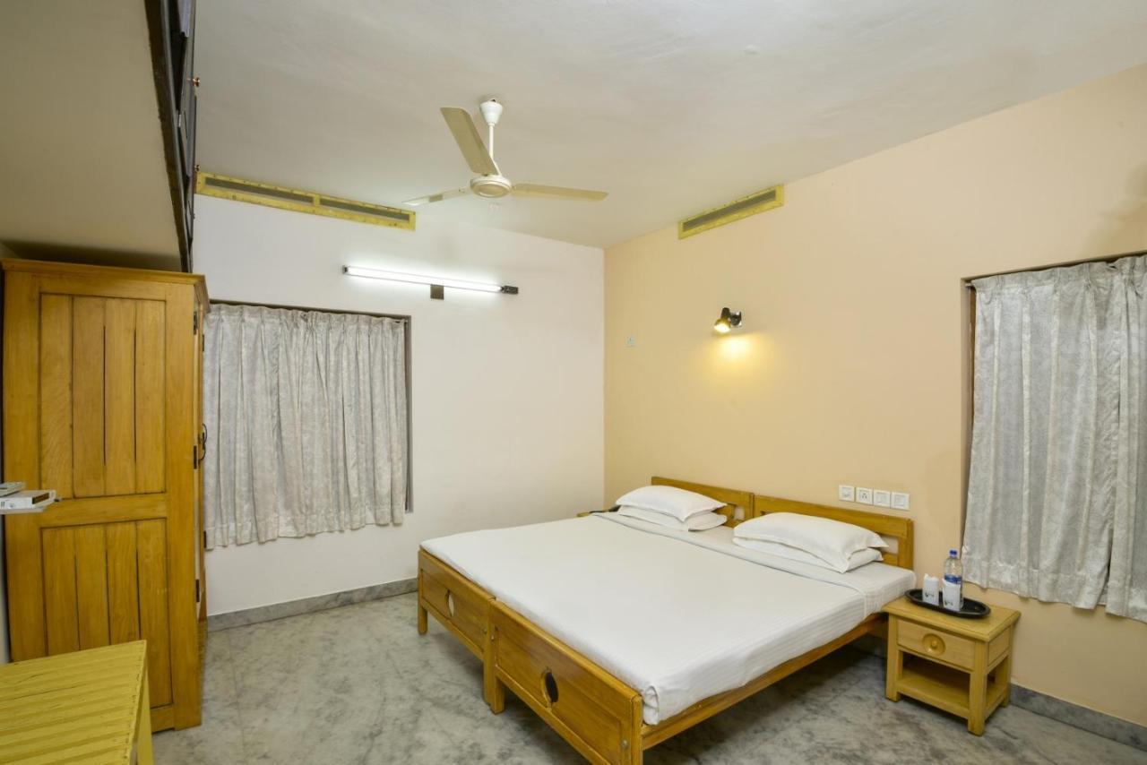 Hotel Treetop Thekkady Buitenkant foto