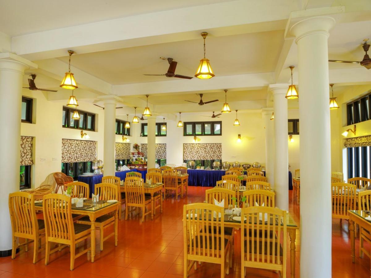 Hotel Treetop Thekkady Buitenkant foto