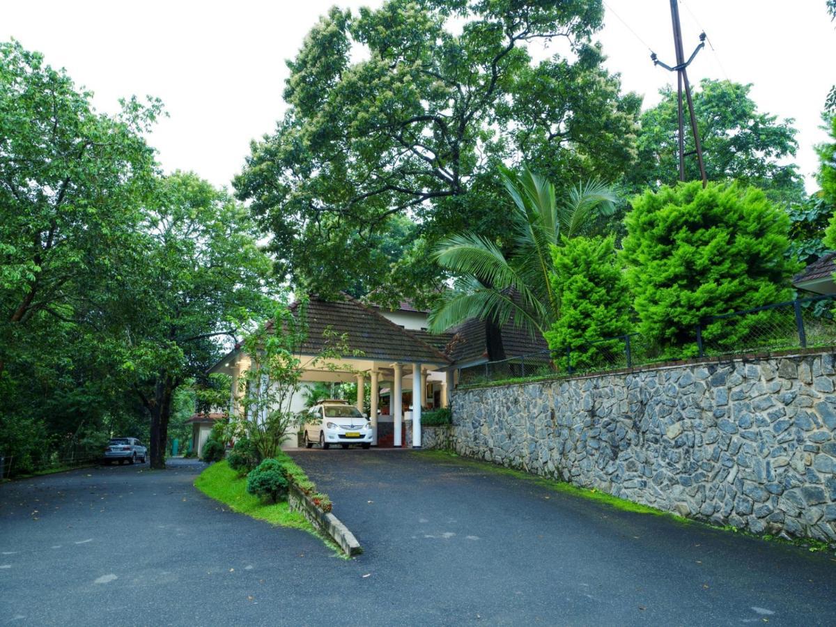 Hotel Treetop Thekkady Buitenkant foto
